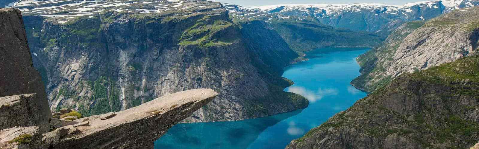Grand Tour in moto in Norvegia tra fiordi e curve mozzafiato