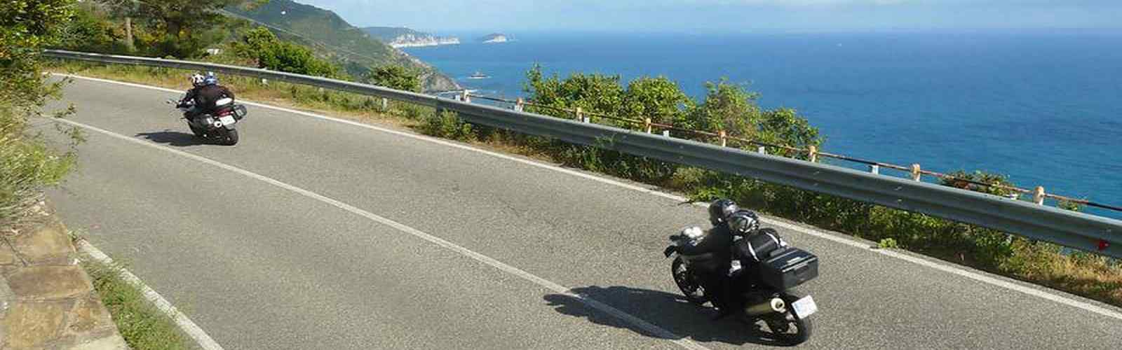 La Sardegna più seducente in un fantastico viaggio in moto