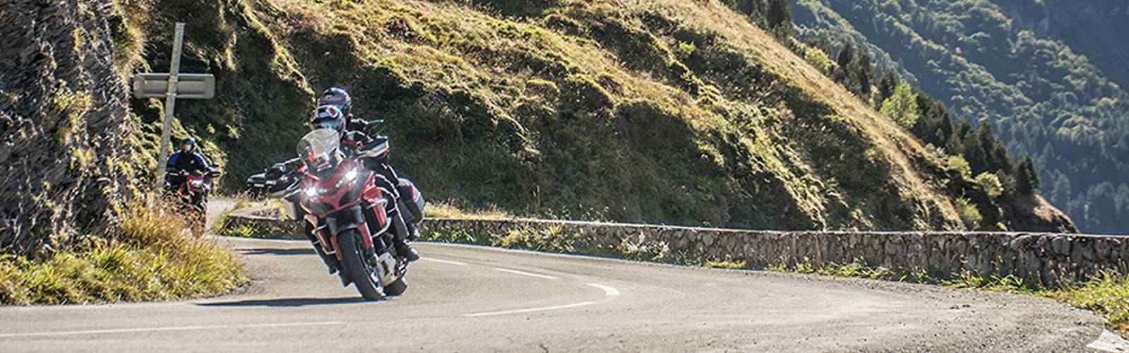 Balcani in moto: un viaggio attraverso storia e natura