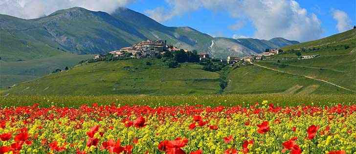 Viaggi in moto: Traversata in Moto tra Curve Tornanti e Paesaggi dell’Umbria 1