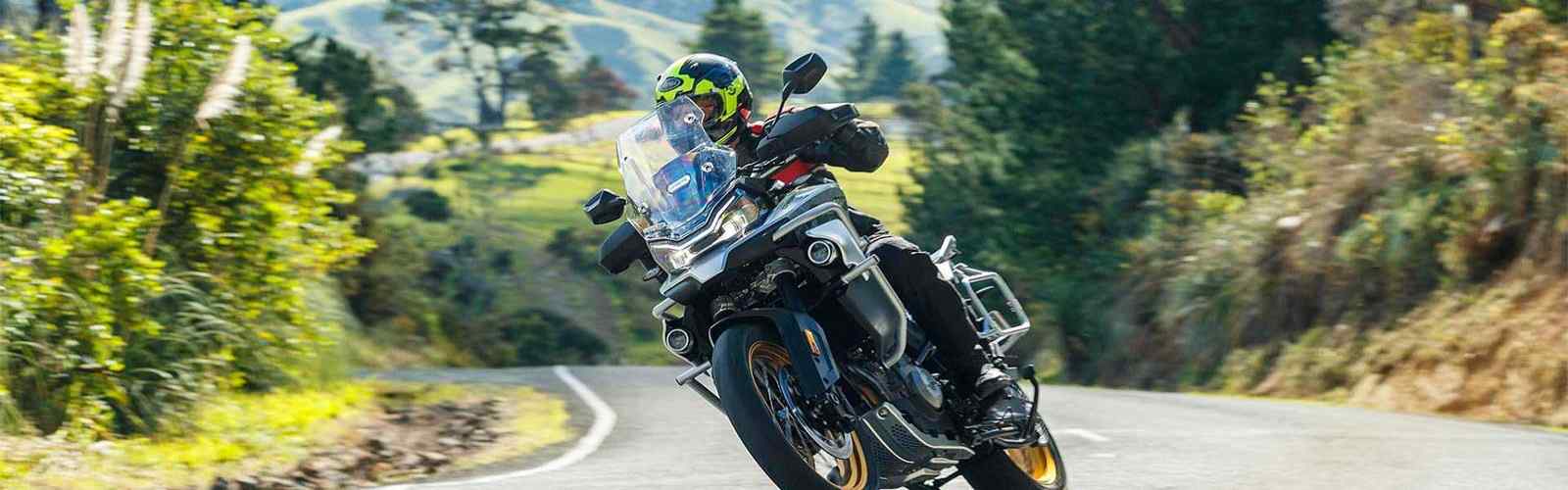 Traversata in Moto tra Curve Tornanti e Paesaggi dell’Umbria