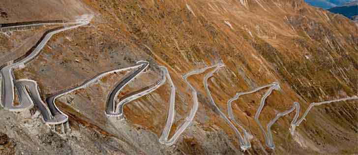 Viaggi in moto: Passo dello Stelvio: Guida Completa tra Curve e Leggenda 1