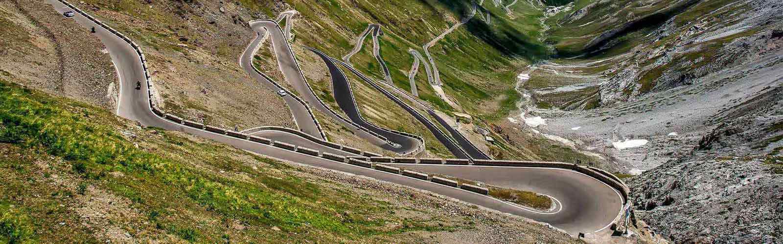Passo dello Stelvio: Guida Completa tra Curve e Leggenda
